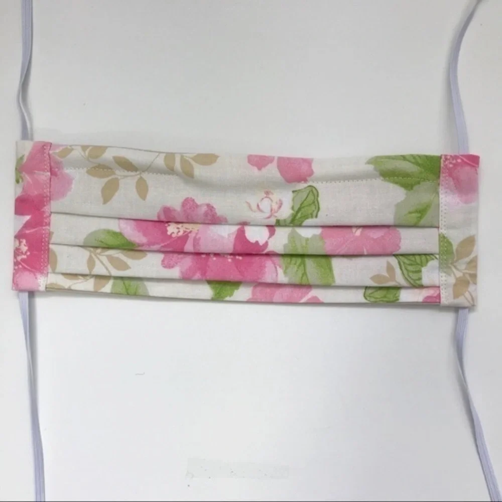 Free With‎ Bundle Over $75 Pink floral cloth mask face covering